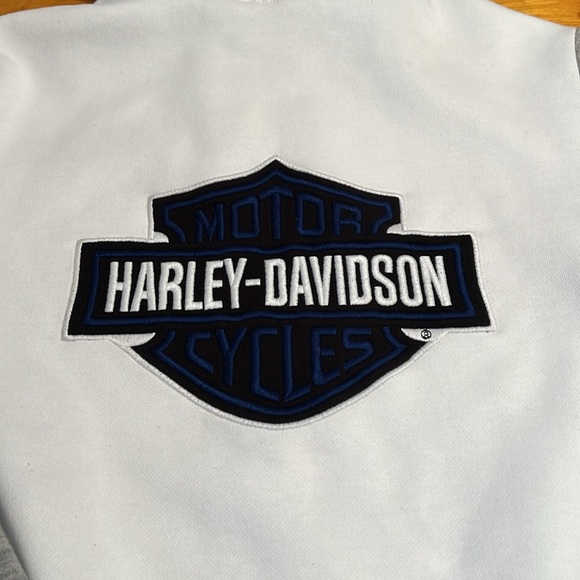 Harley Davidson women’s embroidered zip up hoodie. - Picture 12 of 14